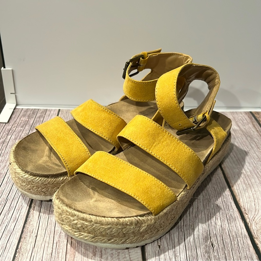 Universal Thread Agnes Quarter Strap Espadrille Flatform Sandals Size 6.5